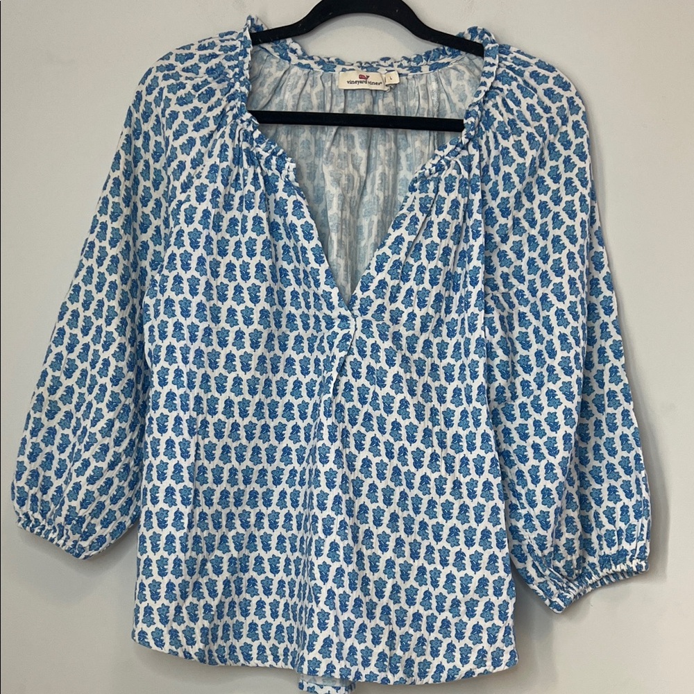 Vineyard Vines Patterned Blue and White Blouse